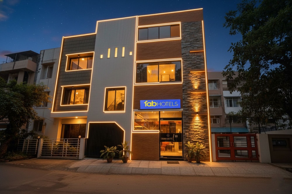 Fabhotel Corporate Crown Ii Koramangala 1/29