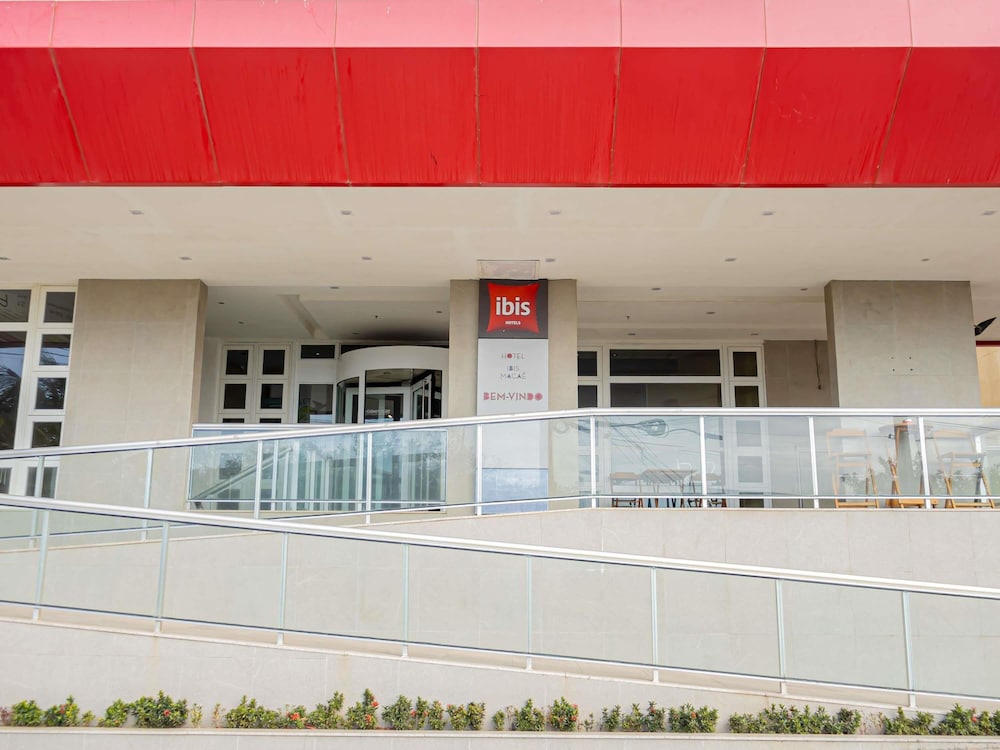 Ibis Macae 3/61