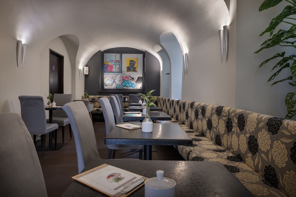 Design Hotel Neruda 60/66