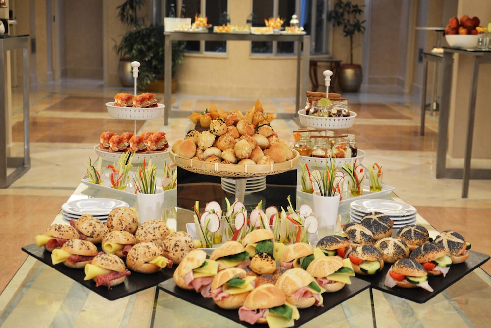 Courtyard By Marriott Rome Central Park 37/72