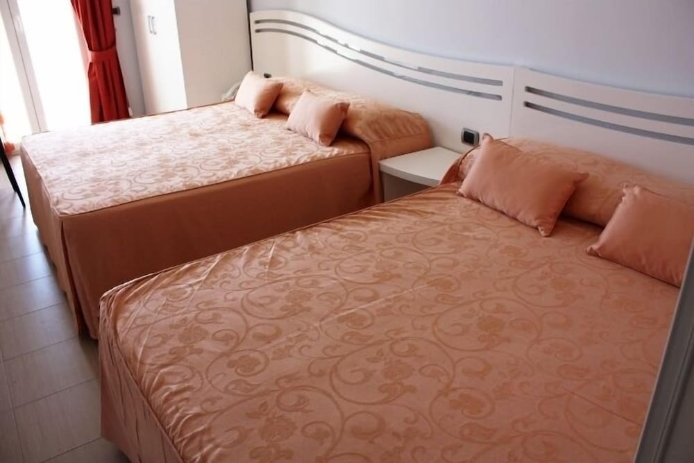 Hotel Perla Dello Ionio 8/21