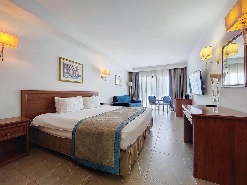 Vivaldi Hotel 17/71