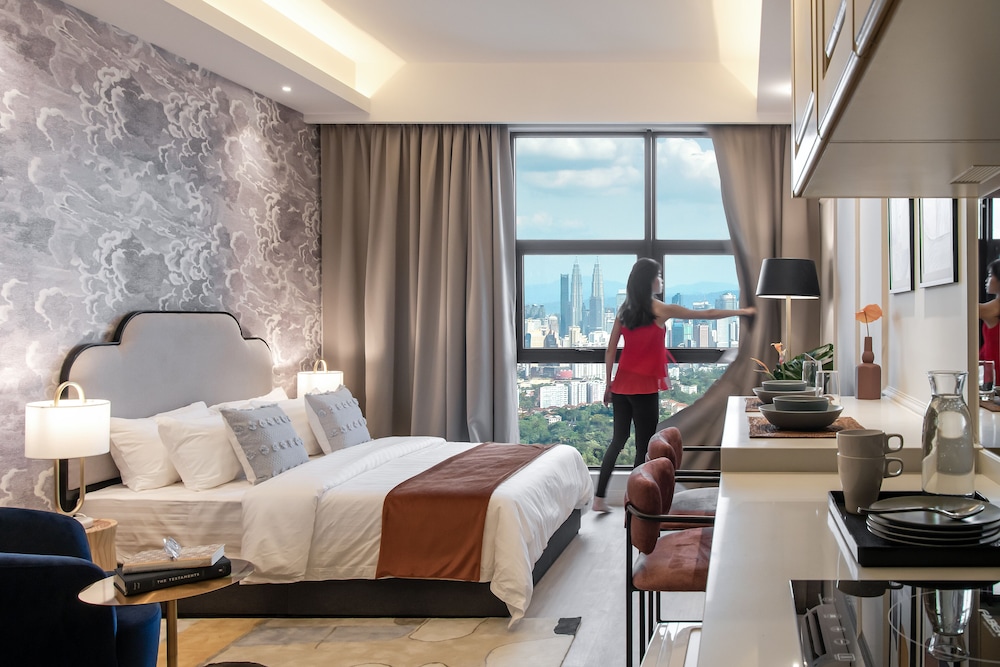 AMI Suites 7/50