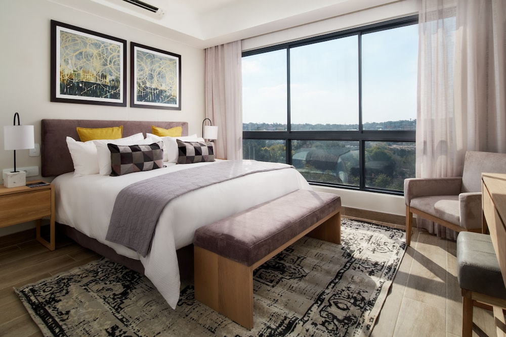 The Regency Apartment Hotel Menlyn 13/40
