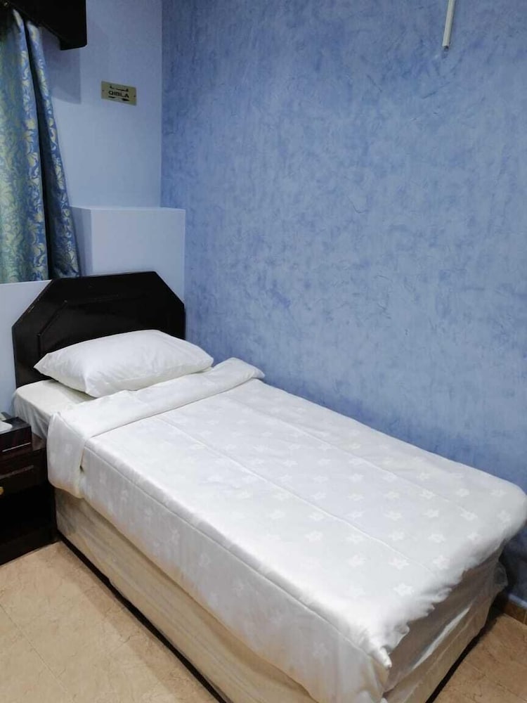 OYO 137 Marina Hotel 11/58