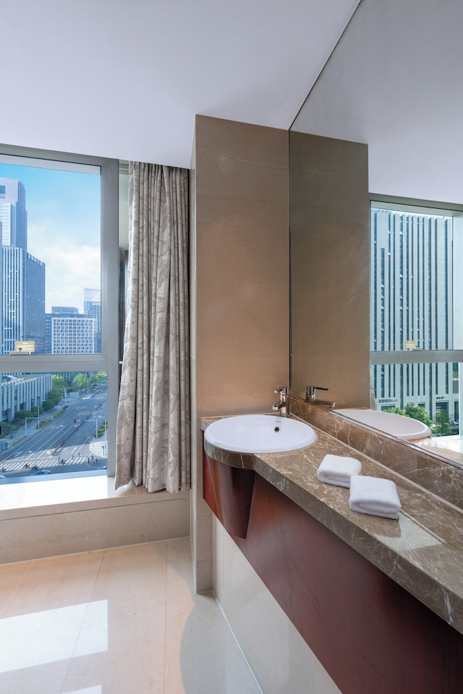 Superior, Twin Beds, Pan Pacific Ningbo 8/8