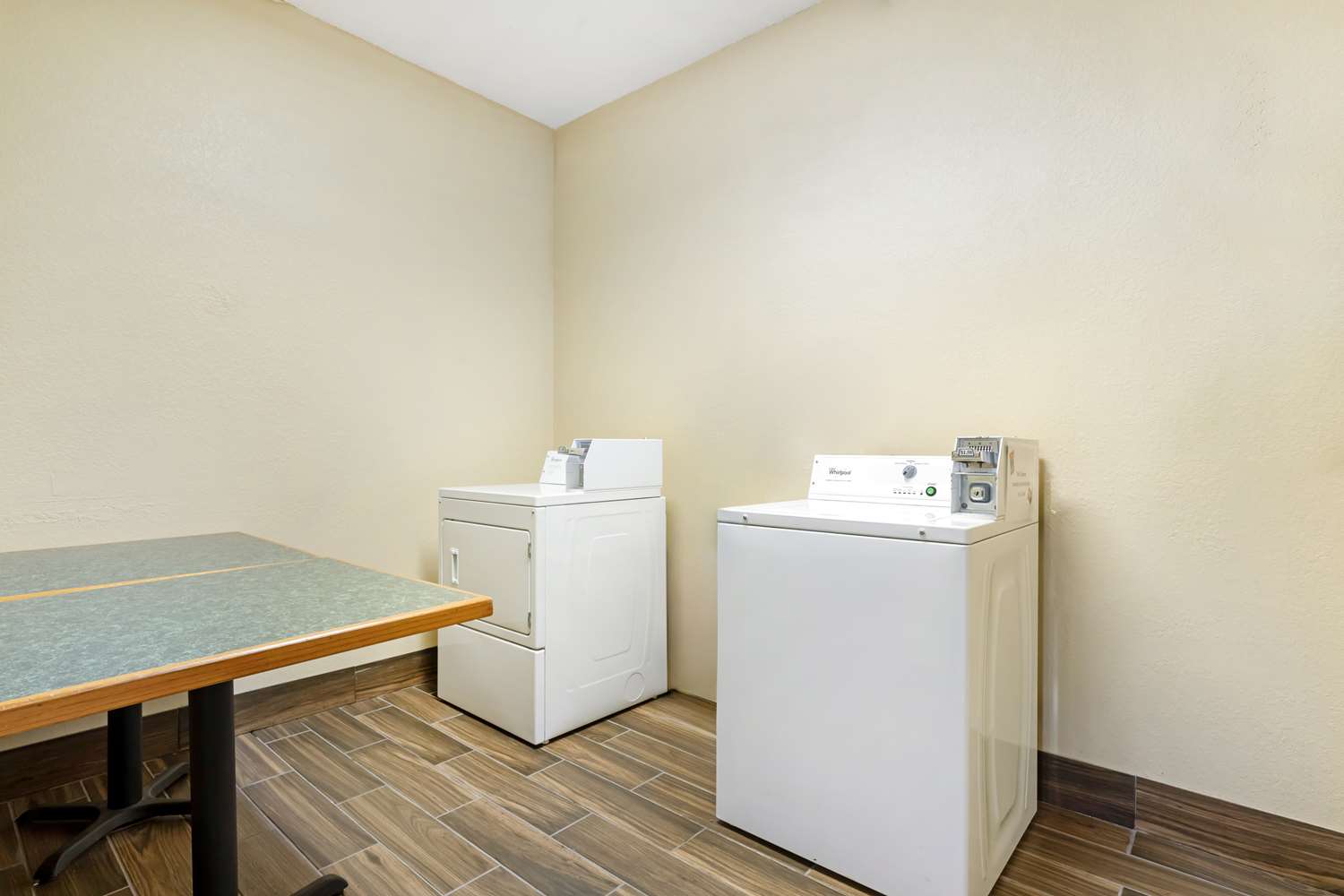 Best Western Locust Grove Inn & Suites 10/26