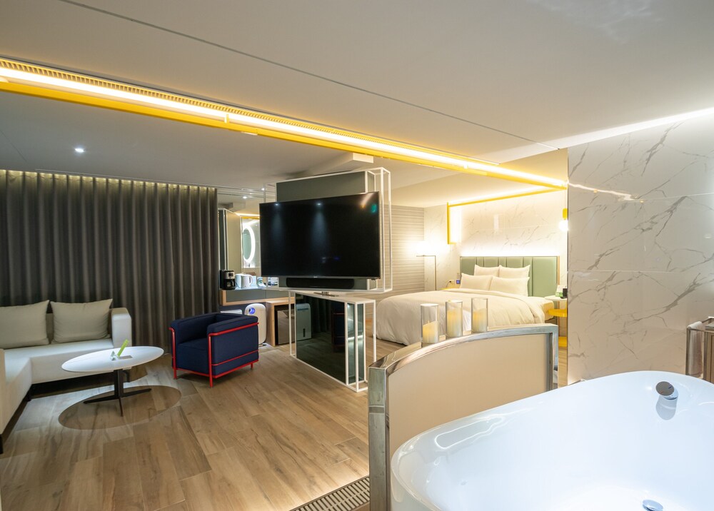 168 Motel Zhongli 2 19/54