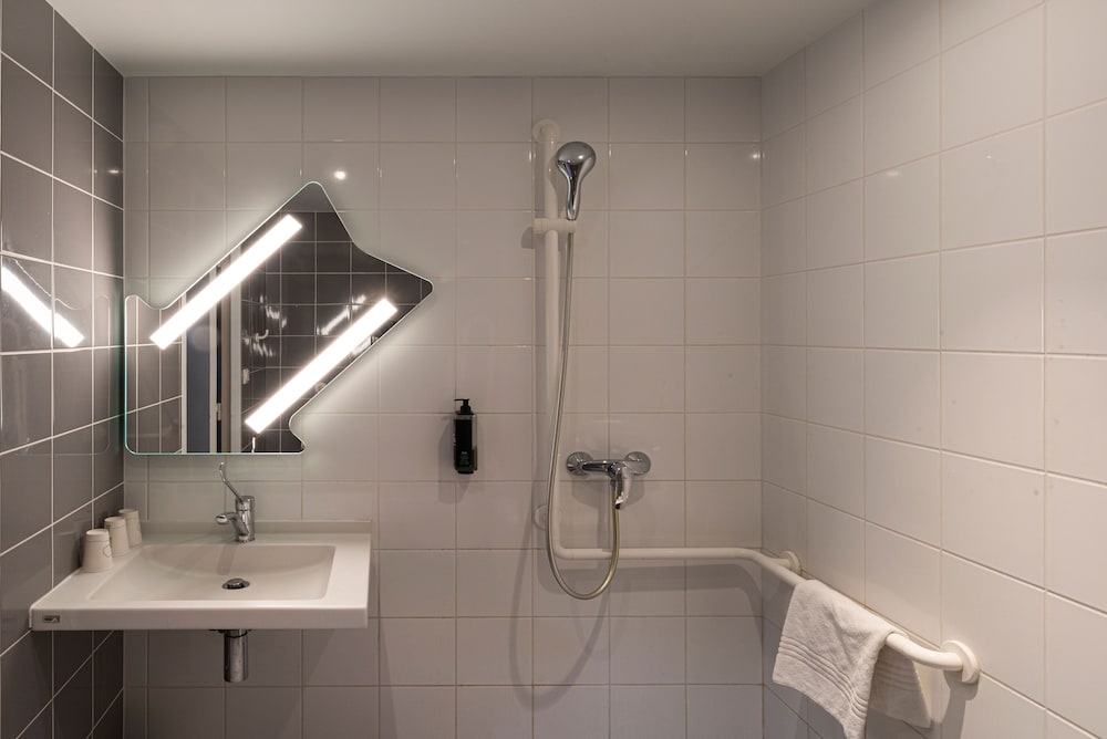 Ibis Budget St-Étienne Centre Gare Châteaucreux(Open. March 19) 70/71