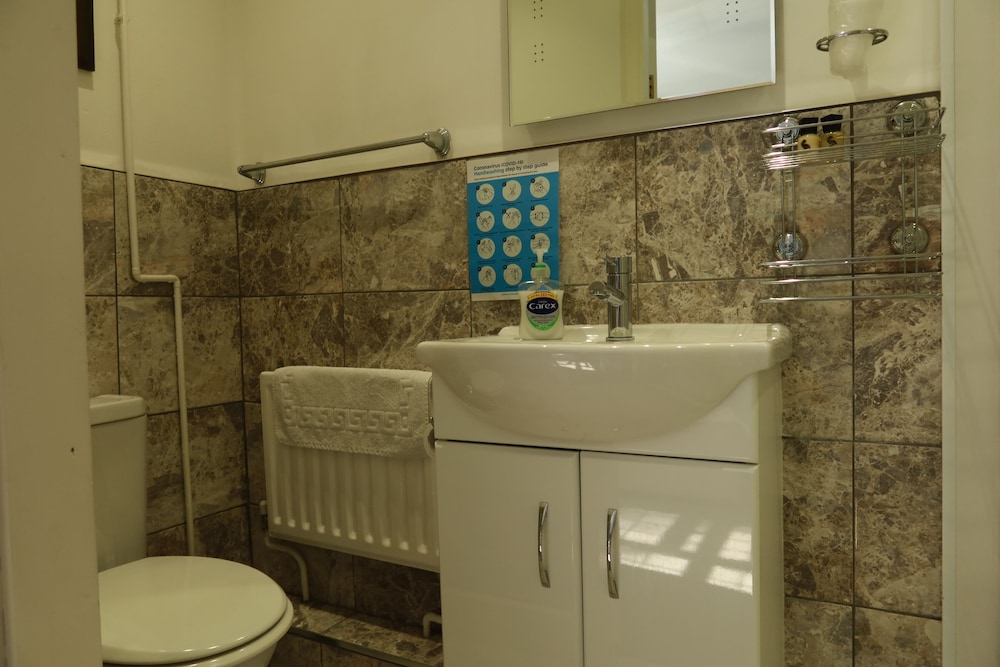 Avonlea Guest House 36/66