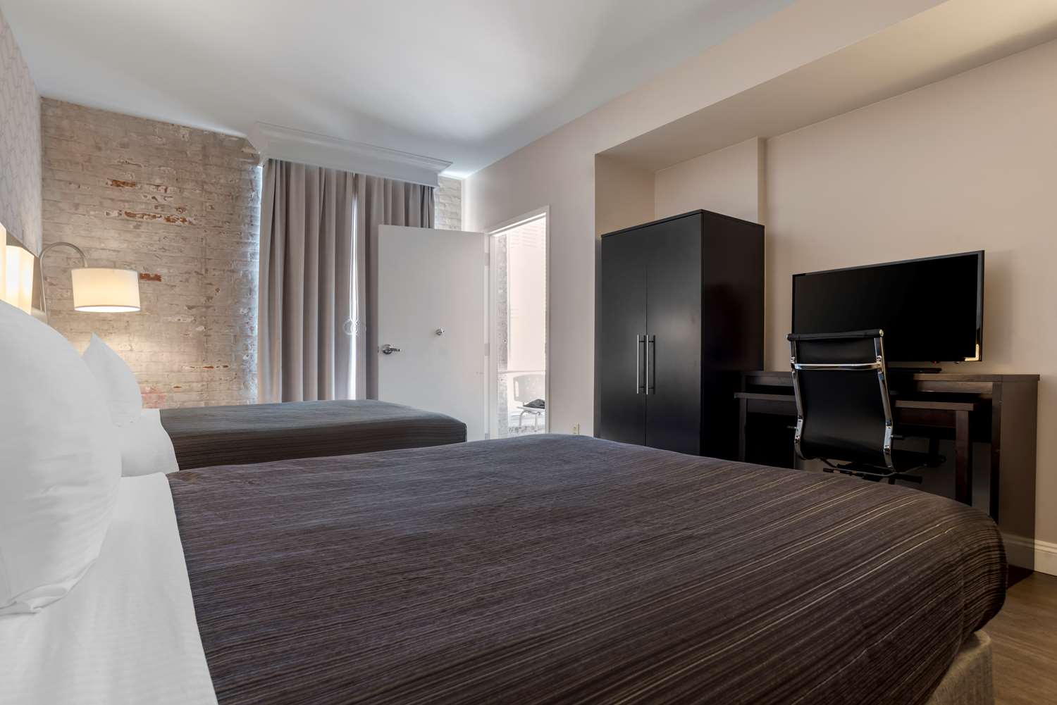 Best Western Plus St. Christopher Hotel 8/49