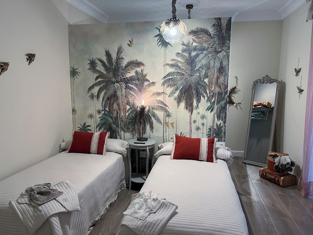 Hotel Boutique IULIA 5 Estrellas 18/50