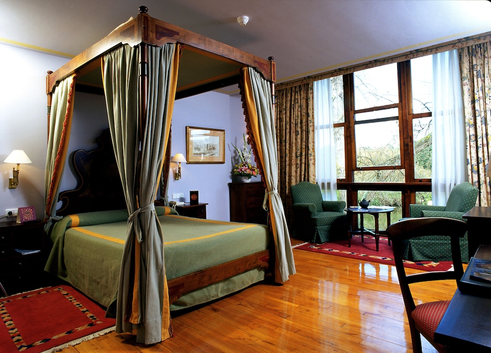 Parador de Gijon 13/50