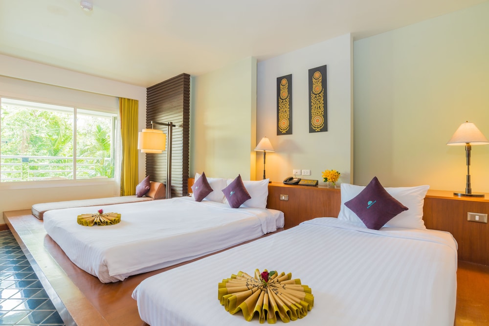 The Royal Paradise Hotel & Spa 35/75