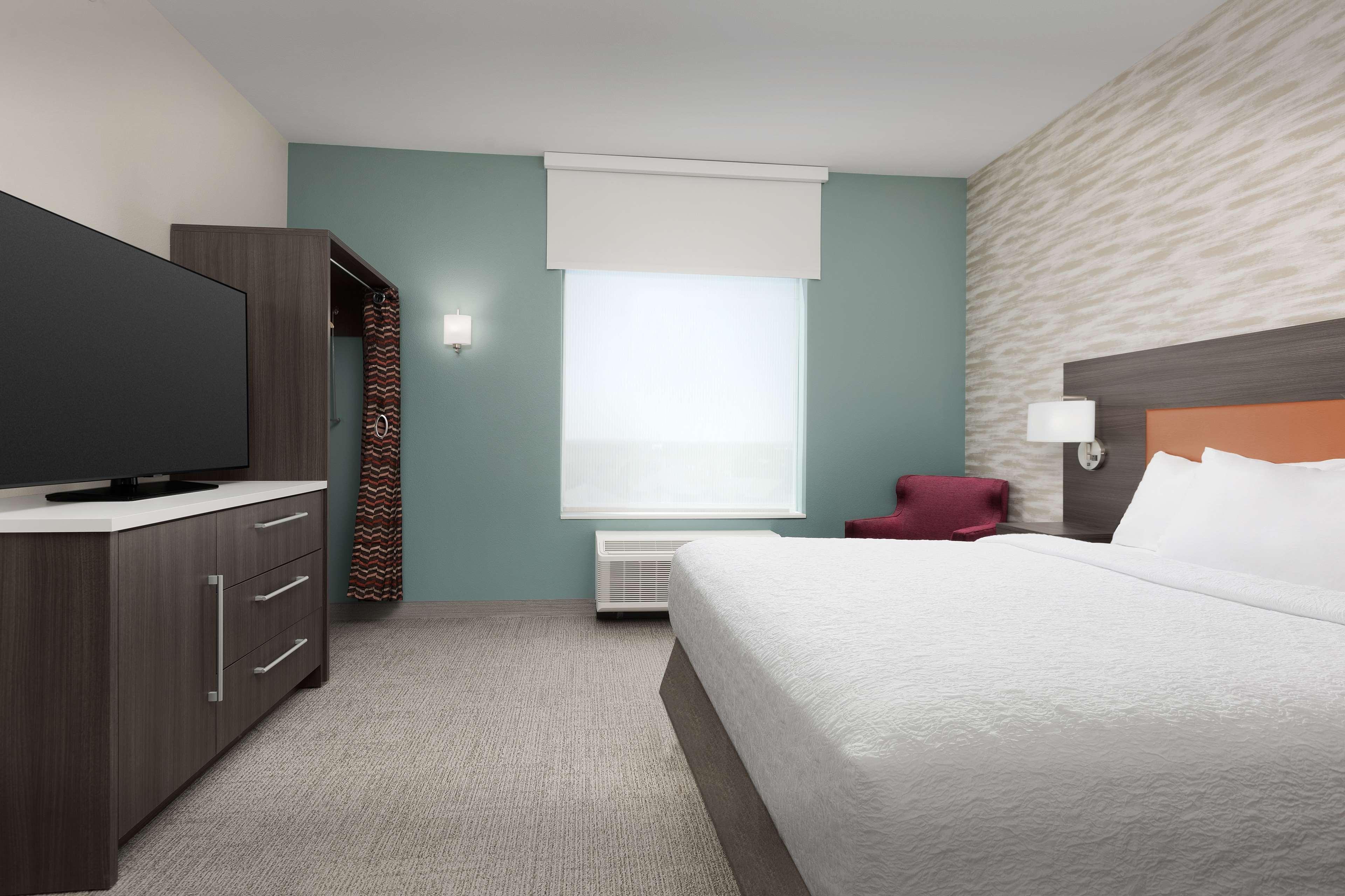 1 BEDROOM, SUITE, KING BED, ACCESSIBLE