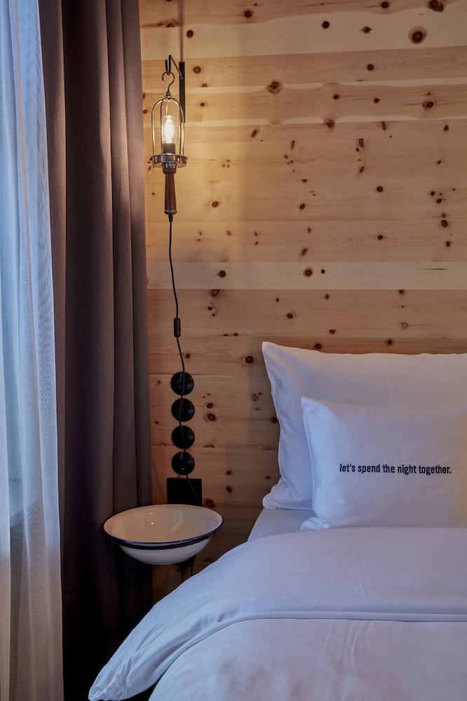 25hours Hotel The Royal Bavarian 28/75