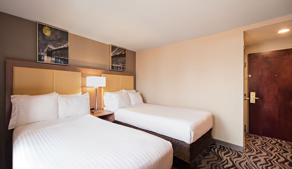 Holiday Inn Express Brooklyn 11/29