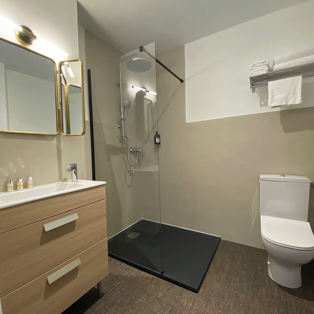 Hotel Les Charmettes 45/50
