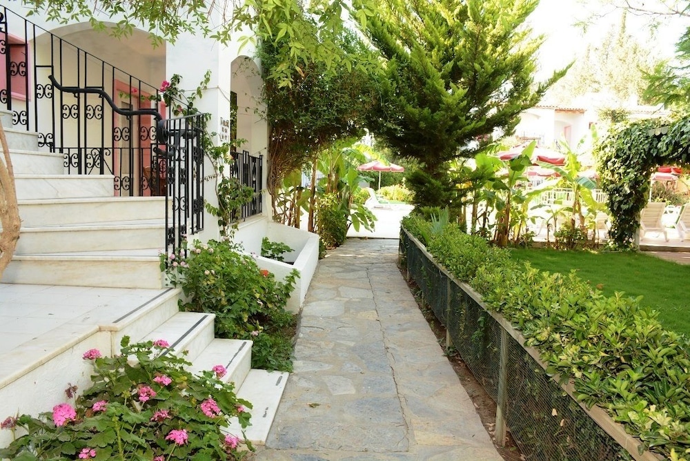 Villa Nergis Apartments 8/23