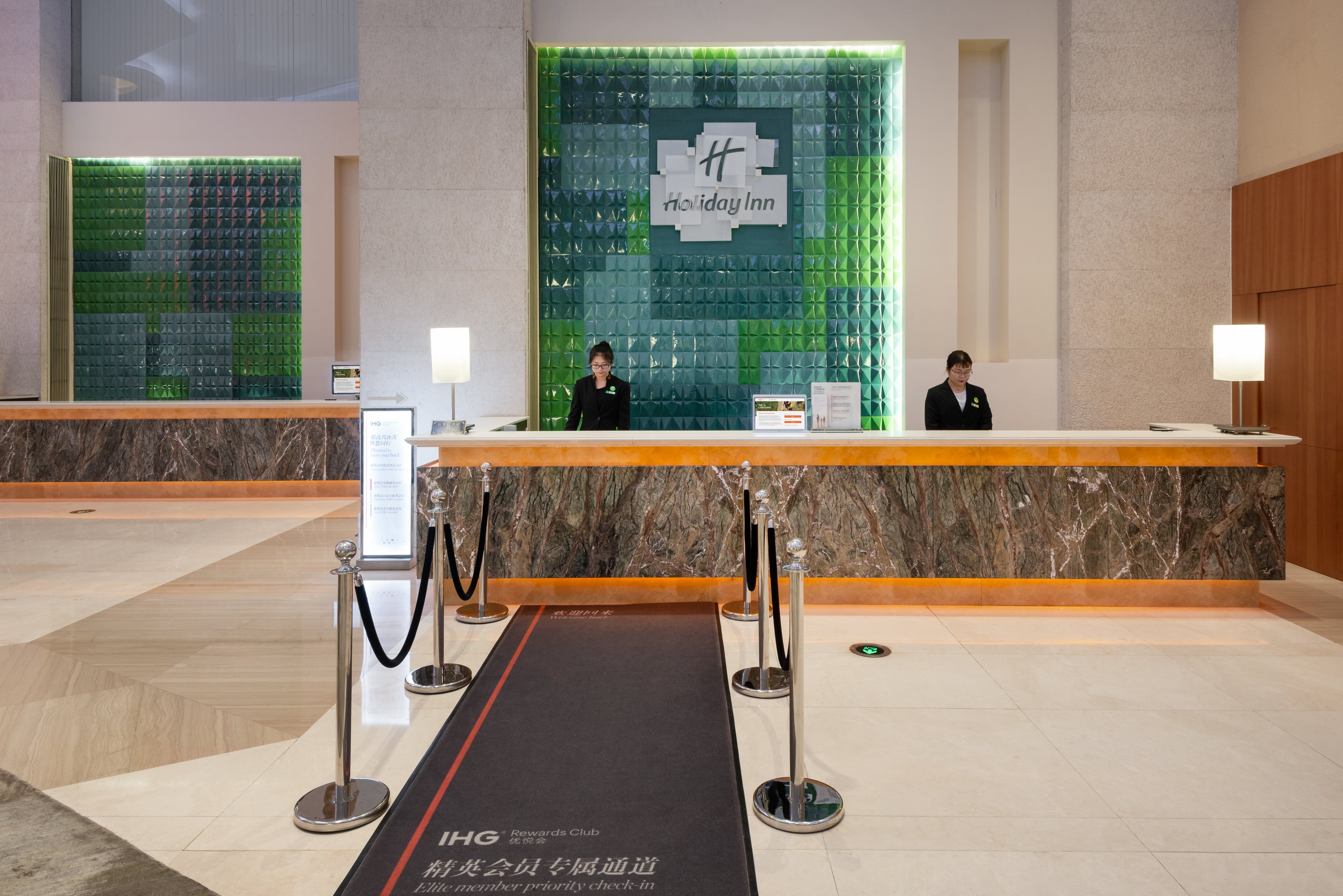 HOLIDAY INN SHANGHAI PUDONG KANGQIAO 9/50