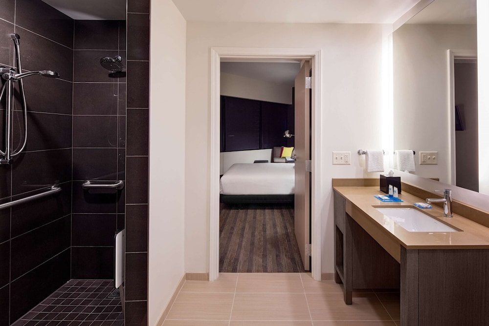 Hyatt House New Orleans/Downtown 22/74