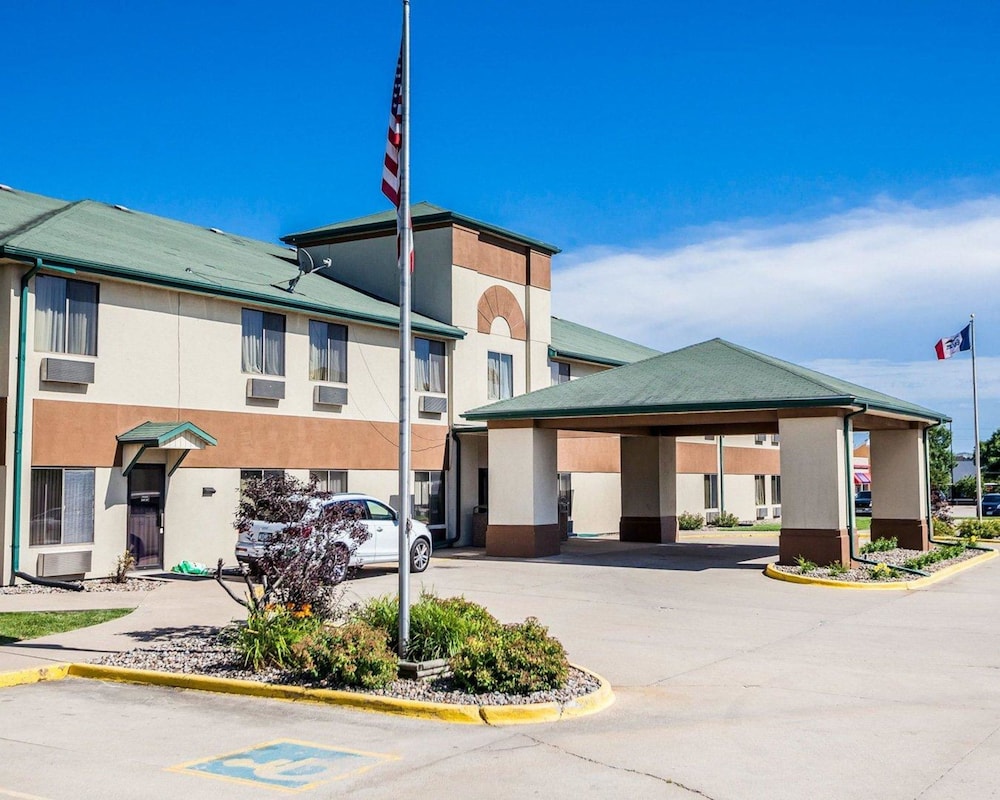 Quality Inn & Suites Altoona - Des Moines 3/33