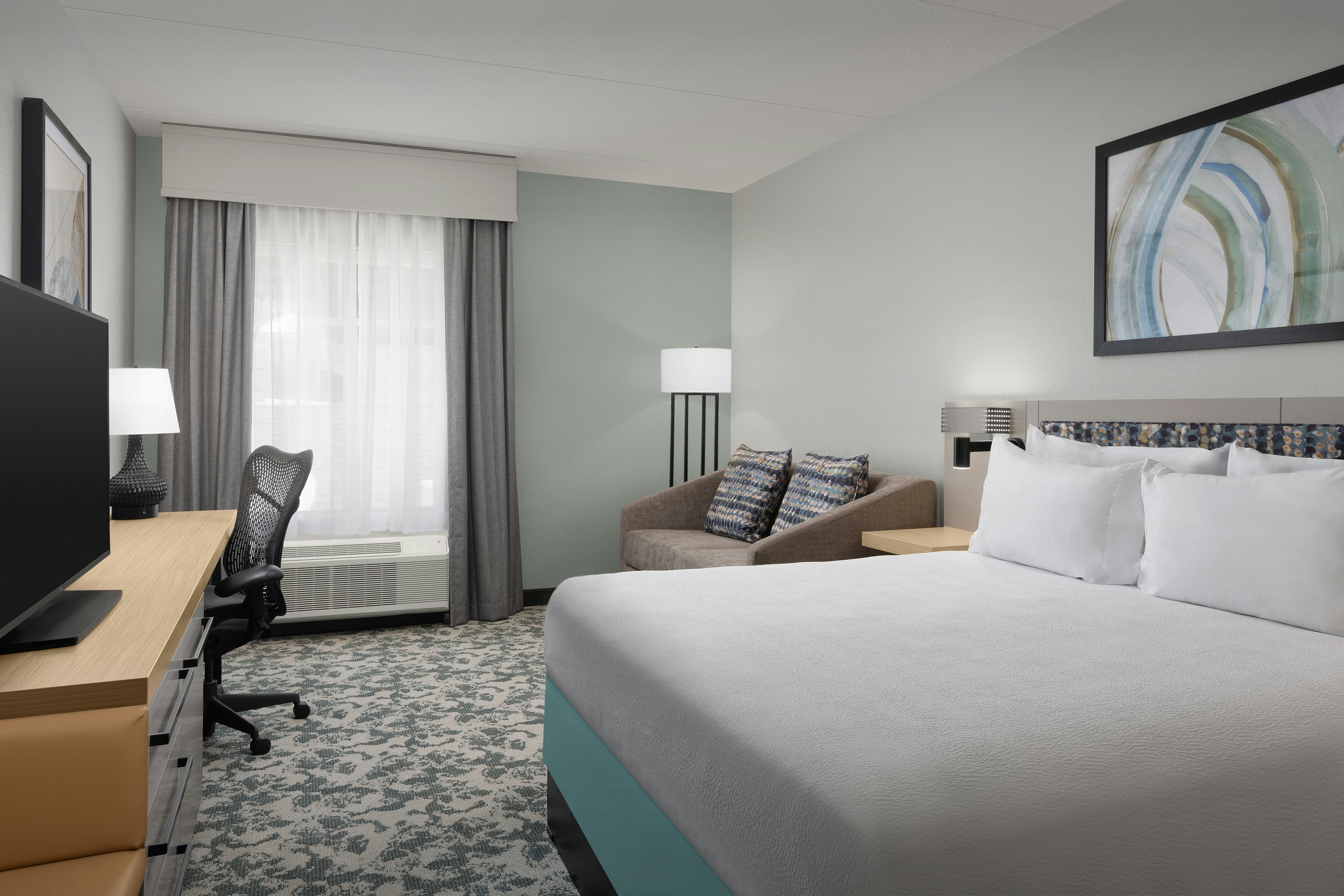 ROOM, KING BED, SOFA