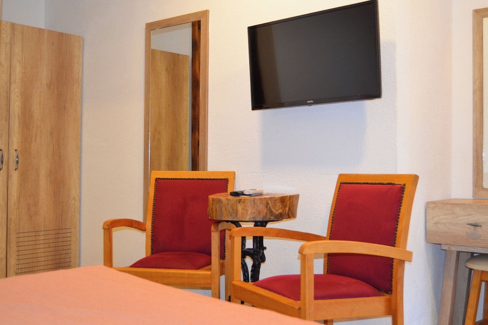 AKKAN LUXURY HOTEL 73/84