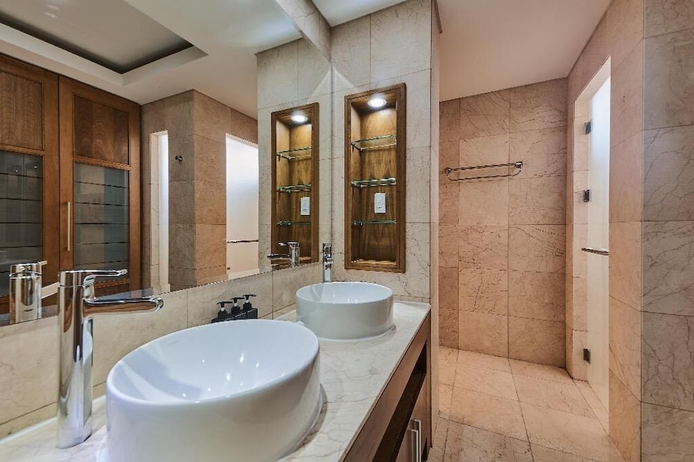 S - Ocean Luxury Villas Danang 47/50