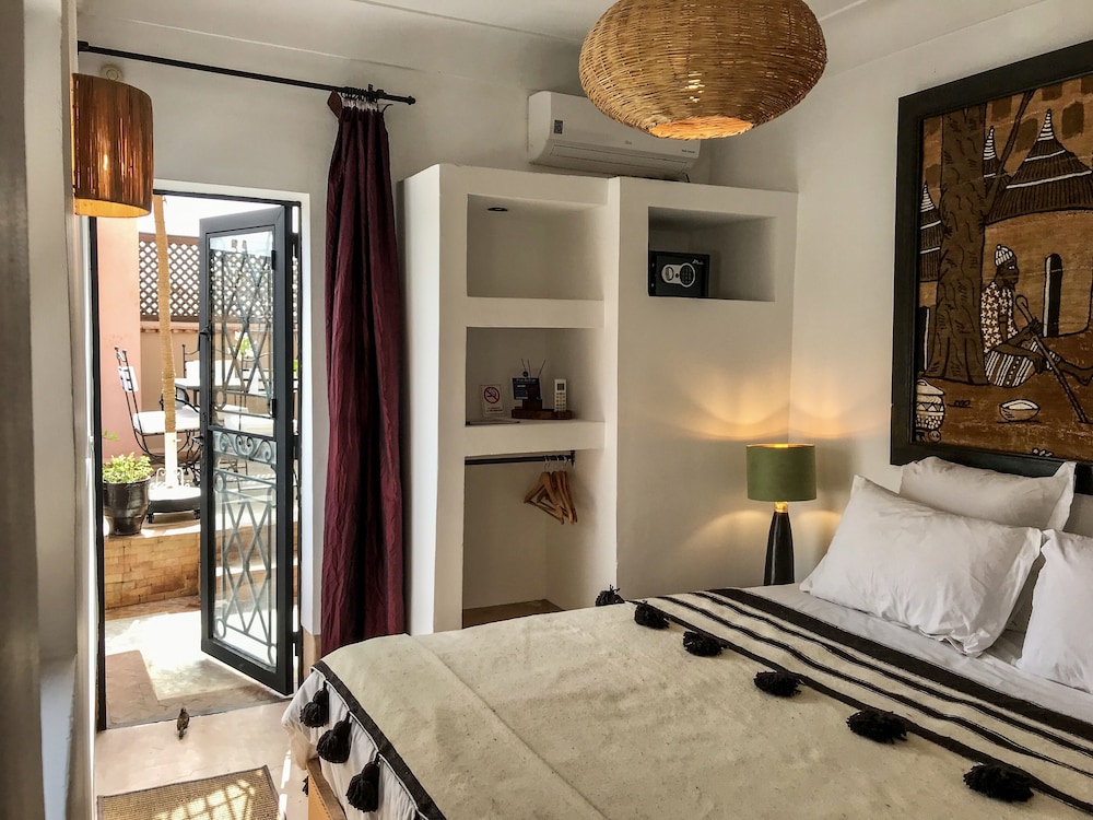 Riad Dar Zaman 5/69