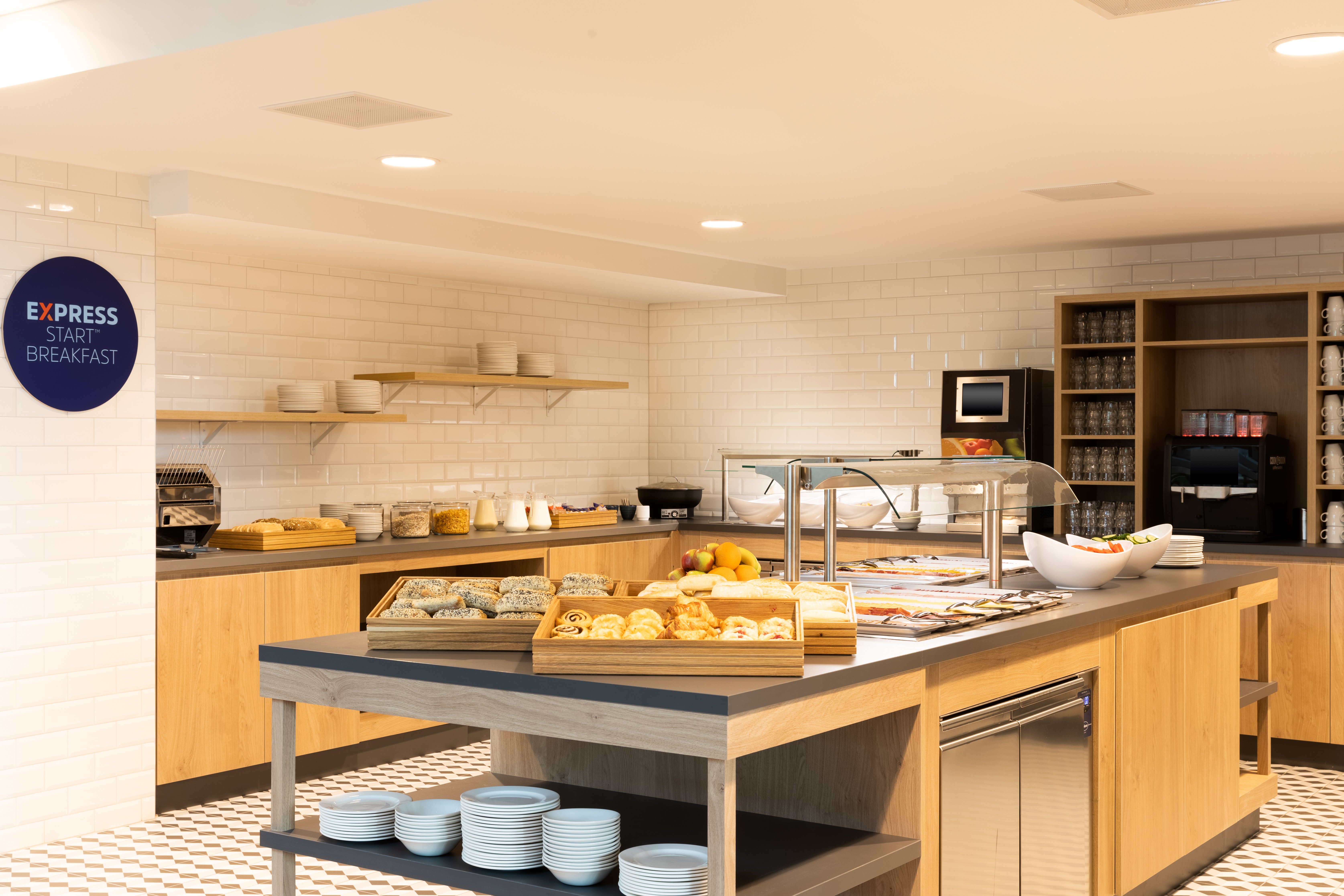 Holiday Inn Express Amsterdam - North Riverside by IHG 61/70