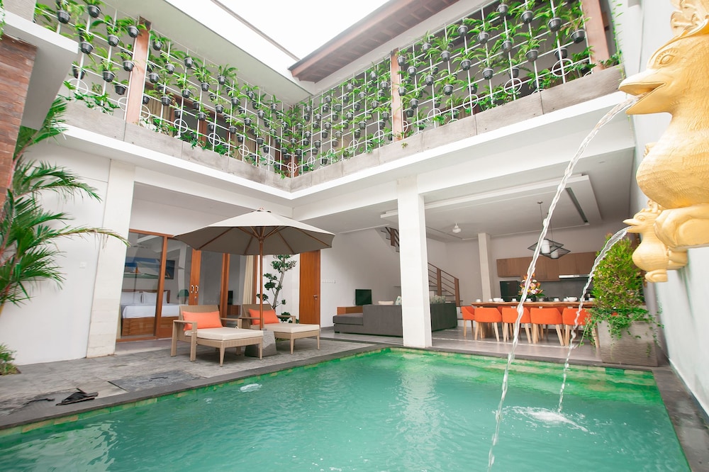 Apple Villa & Suite Seminyak 13/73