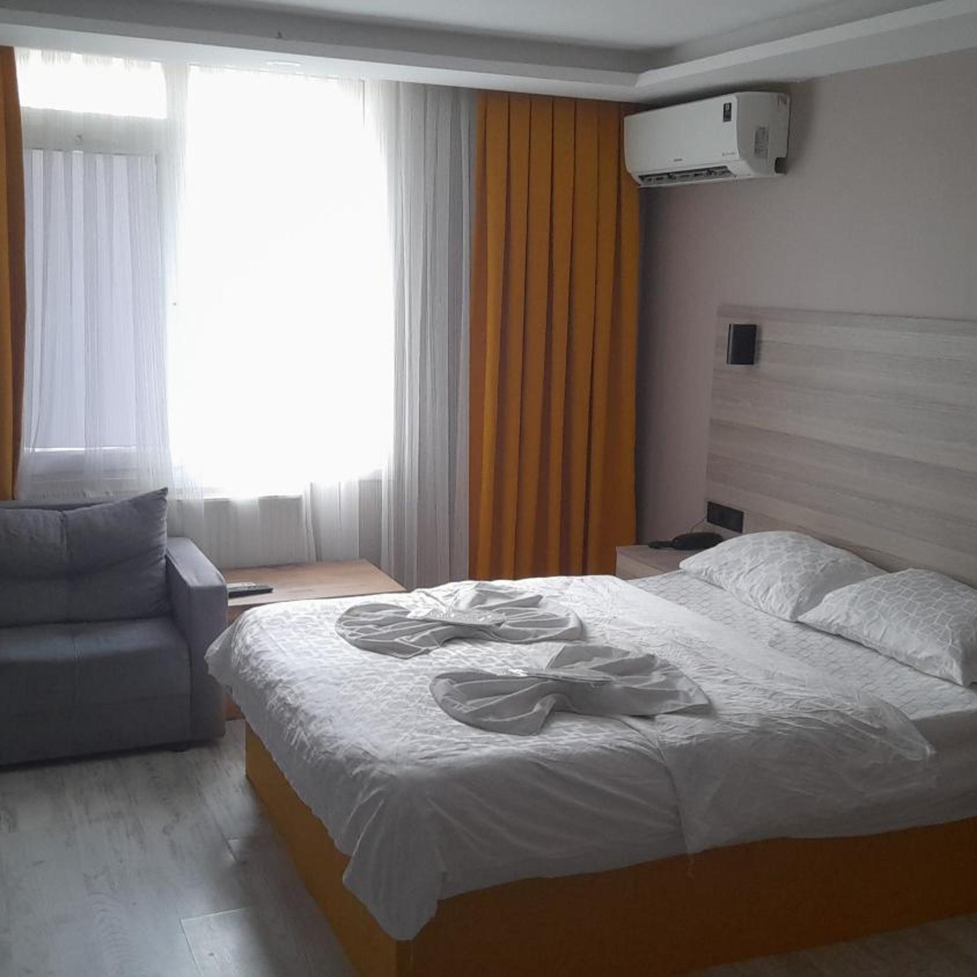 Moon Suit Otel 6/37