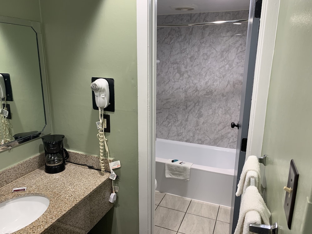 Motel6 Greenville, NC – ECU-Medical Center 53/59