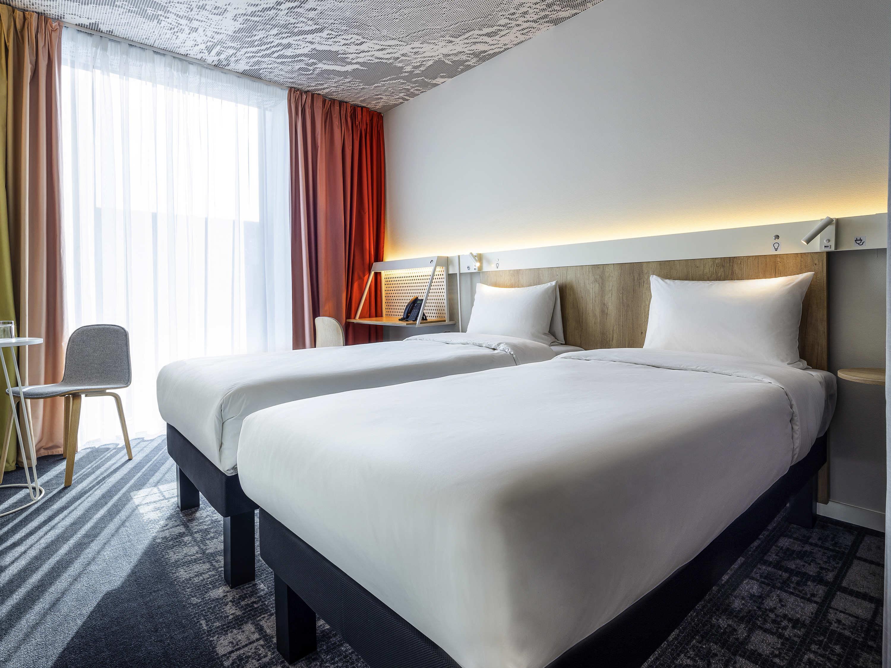 STANDARD, TWIN BEDS