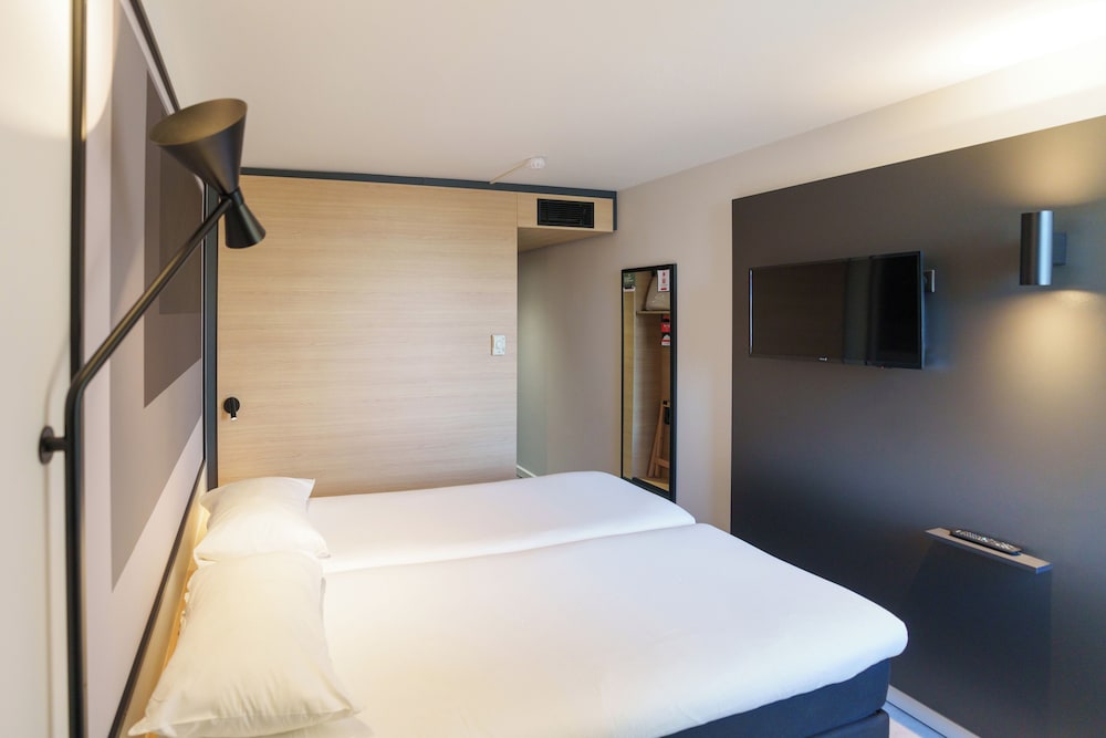 Ibis Laon 20/43