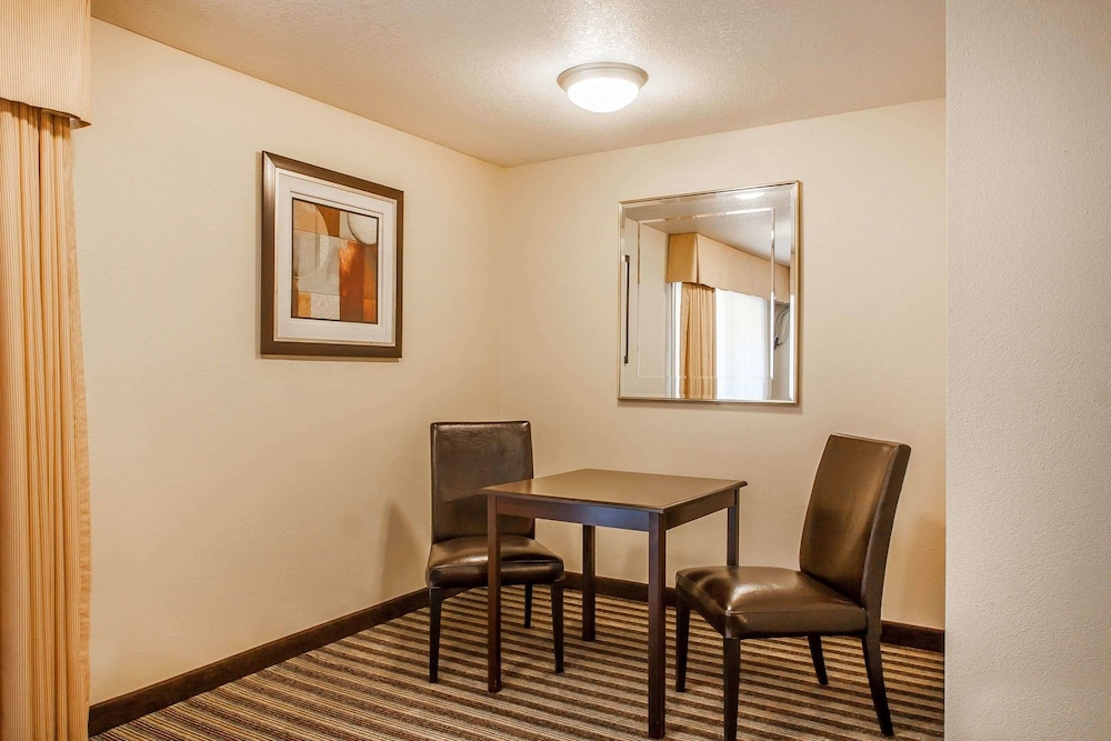 Quality Inn & Suites Vancouver - Hazel Dell 33/59