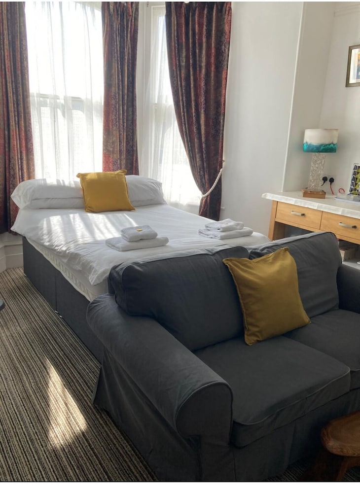 Donnington Guest House 20/40