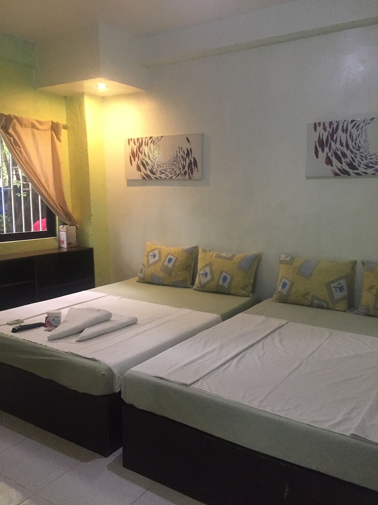 Ellens Resort Annex 18/31