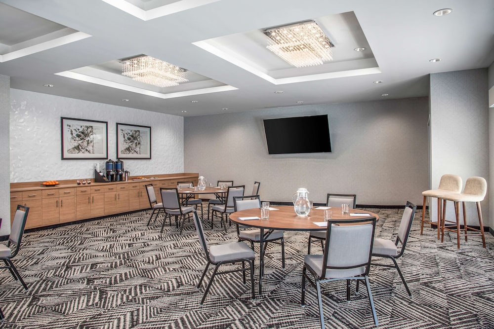Hyatt Place Newark/Silicon Valley 55/64