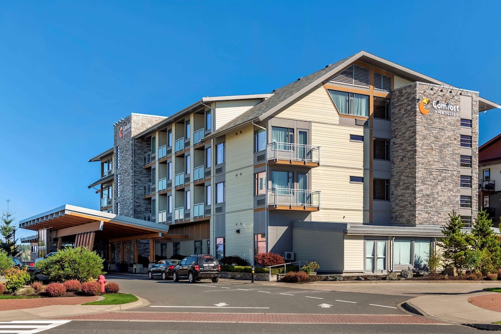 Comfort Inn & Suites Campbell River, BC 1/46