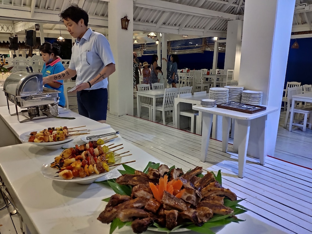 Sand Sea Beach Resort 33/46