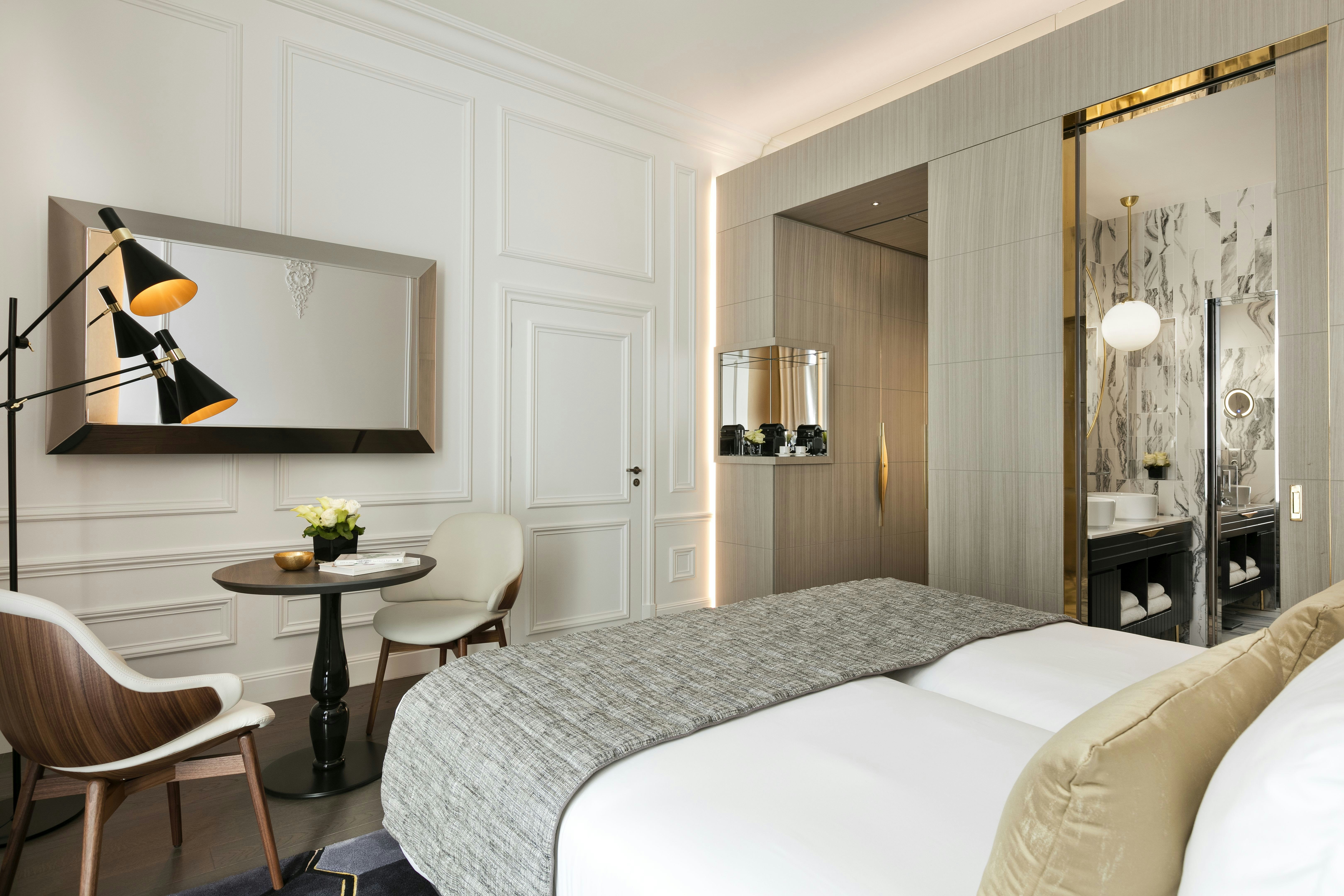 La Clef Champs-Elysees Paris By The Crest Collection 32/63