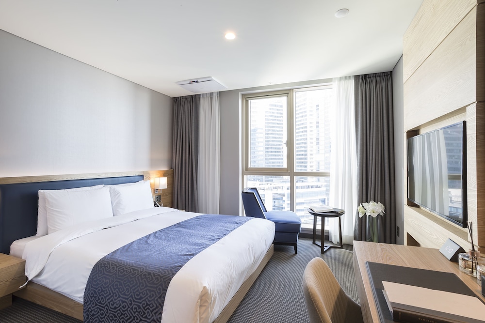 Centum Primus Hotel 18/50