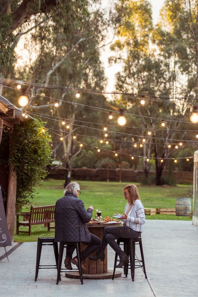 TINDARRA RESORT 68/73