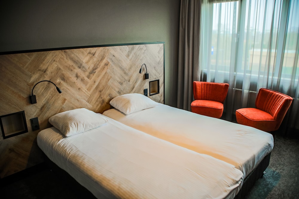 Executive, Twin Beds