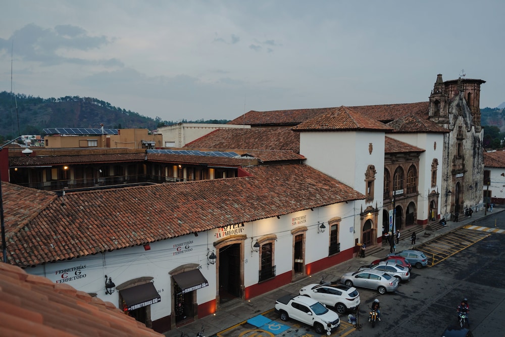 Hotel La Parroquia 80/82