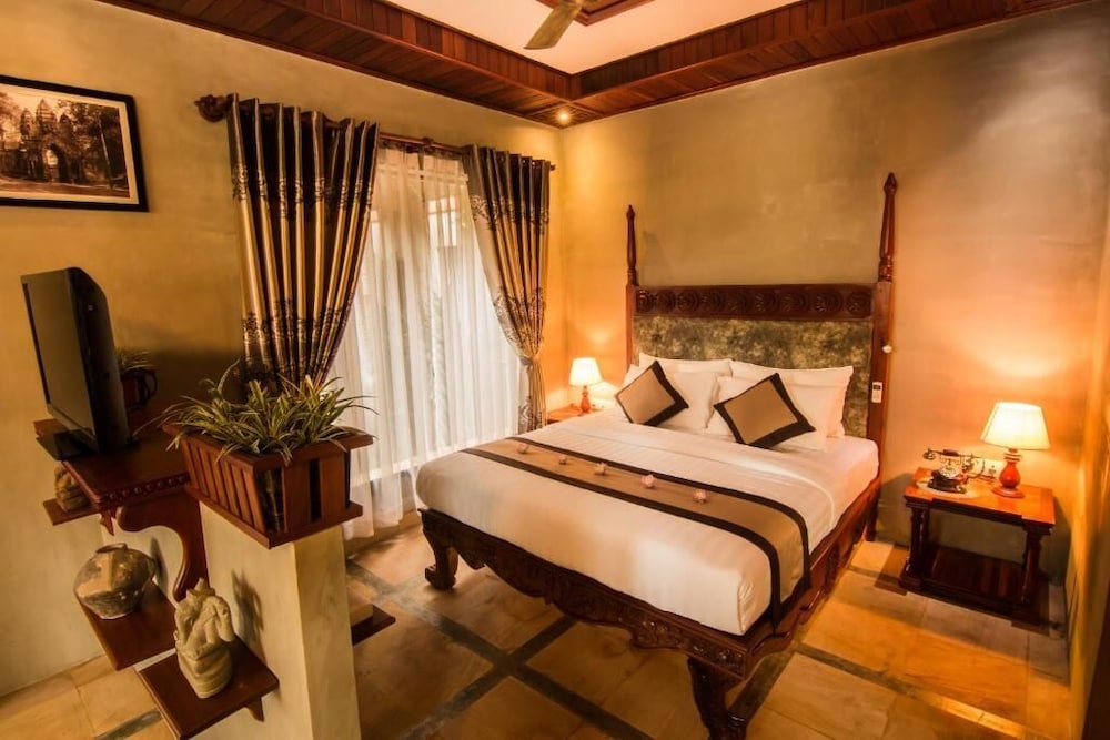 MODEL ANGKOR RESORT AND RESIDENCE 13/50