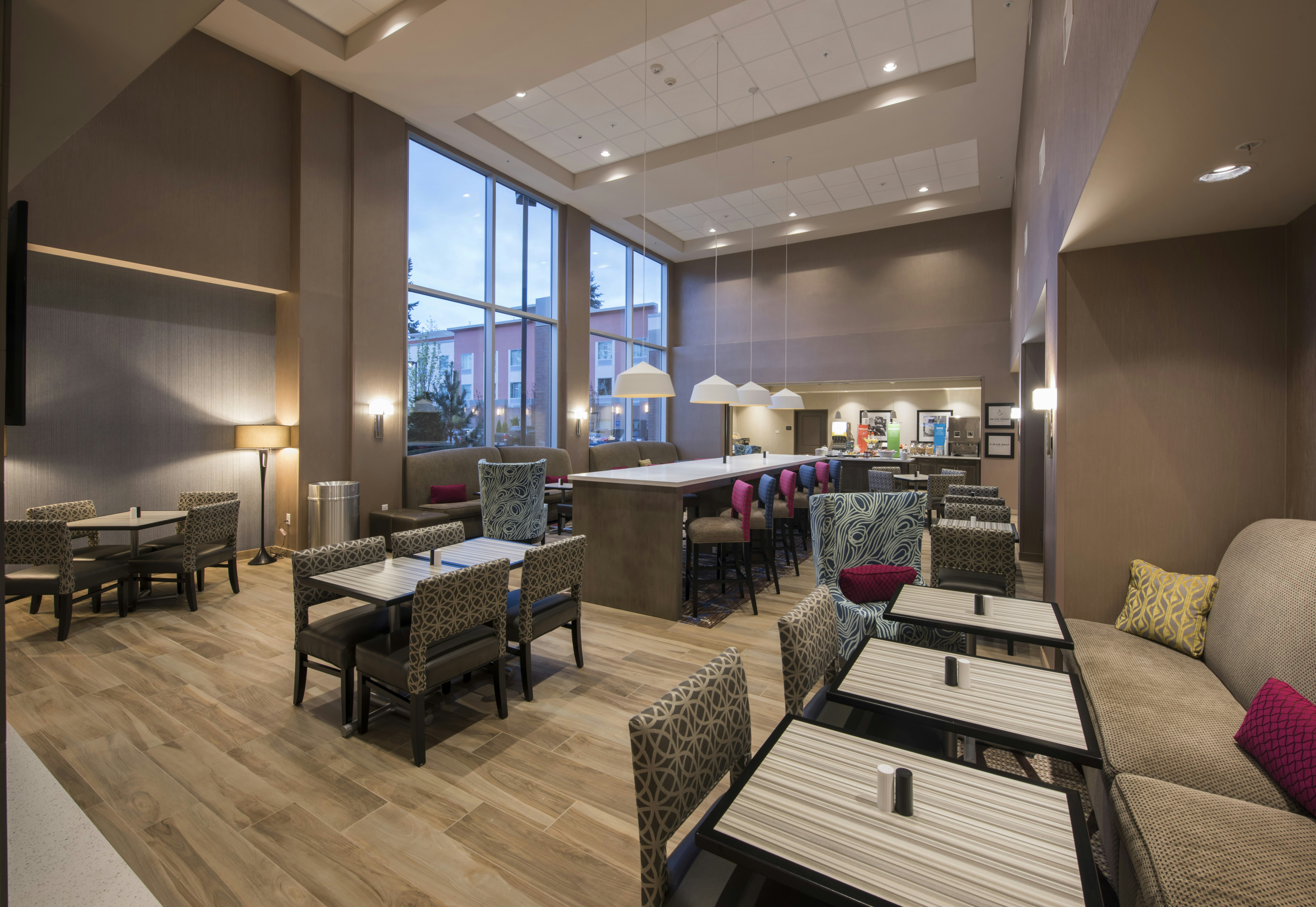 Hampton Inn Suites Seattle Redmond Wa 34/38
