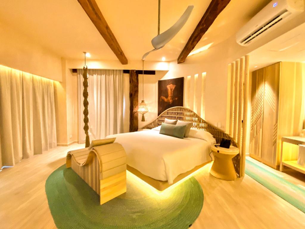 Garden, Deluxe, King Bed